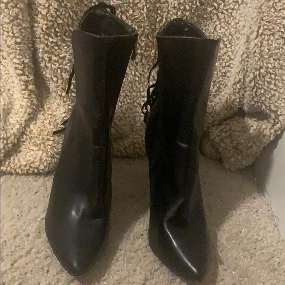Boots - Picture 3 of 3